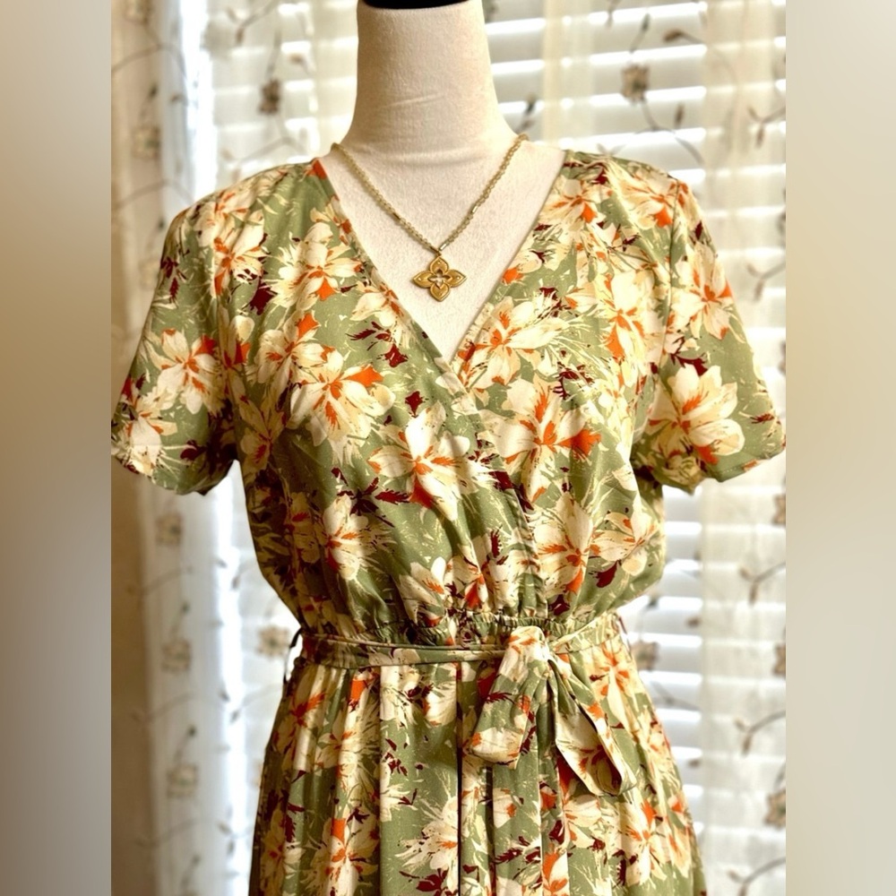 Very Lovely Staccato Hi-Low dress size L Great Colors! - Picture 3 of 12